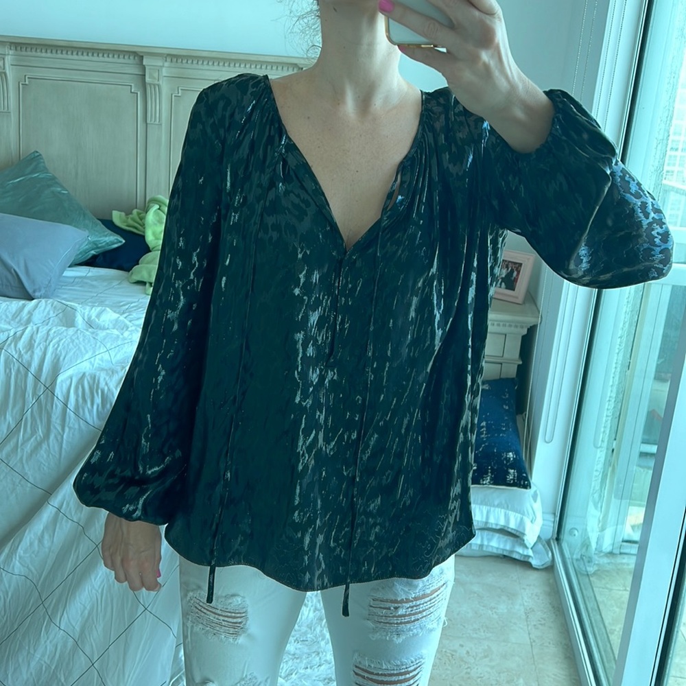 L’Agence size 4 black leopard print silk top with tie, snap and elastic sleeves